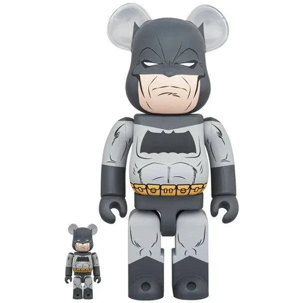 Bearbrick sæt Batman The Dark Knight Returns, 100% og 400% figurer.
