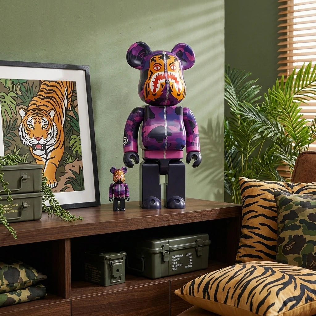 400% & 100% Bearbrick set - Camo Tiger by BAPE (Purple ver.) | 400% & 100% Bearbrick set - Camo Tiger by BAPE (Purple ver.) | Køb hos Bearbrick.dk